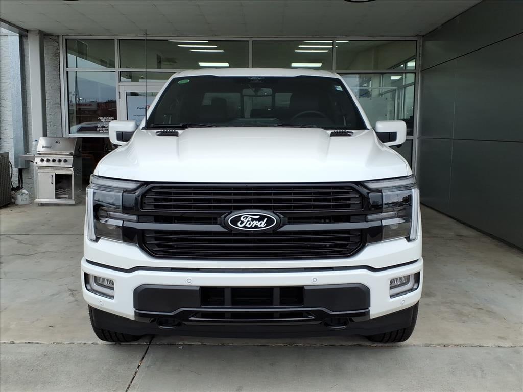 New 2025 Ford F-150 Platinum 4x4 Platinum SuperCrew 5.5 ft. SB