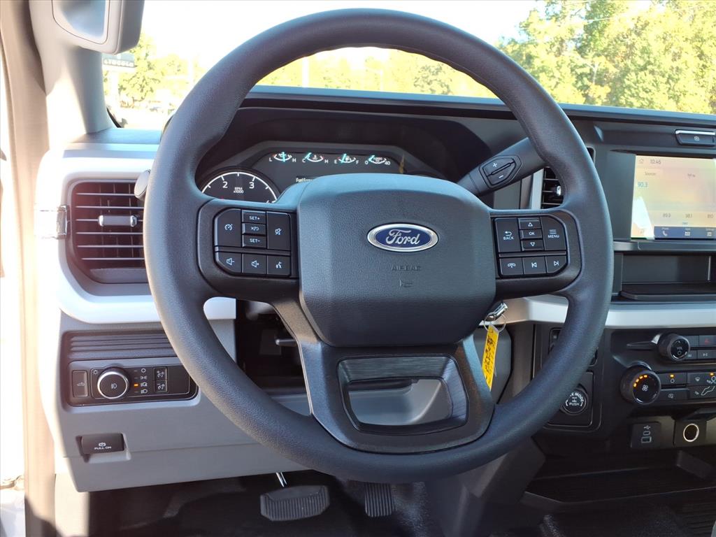 2026 Ford F-350 Super Duty XL - Photo 18
