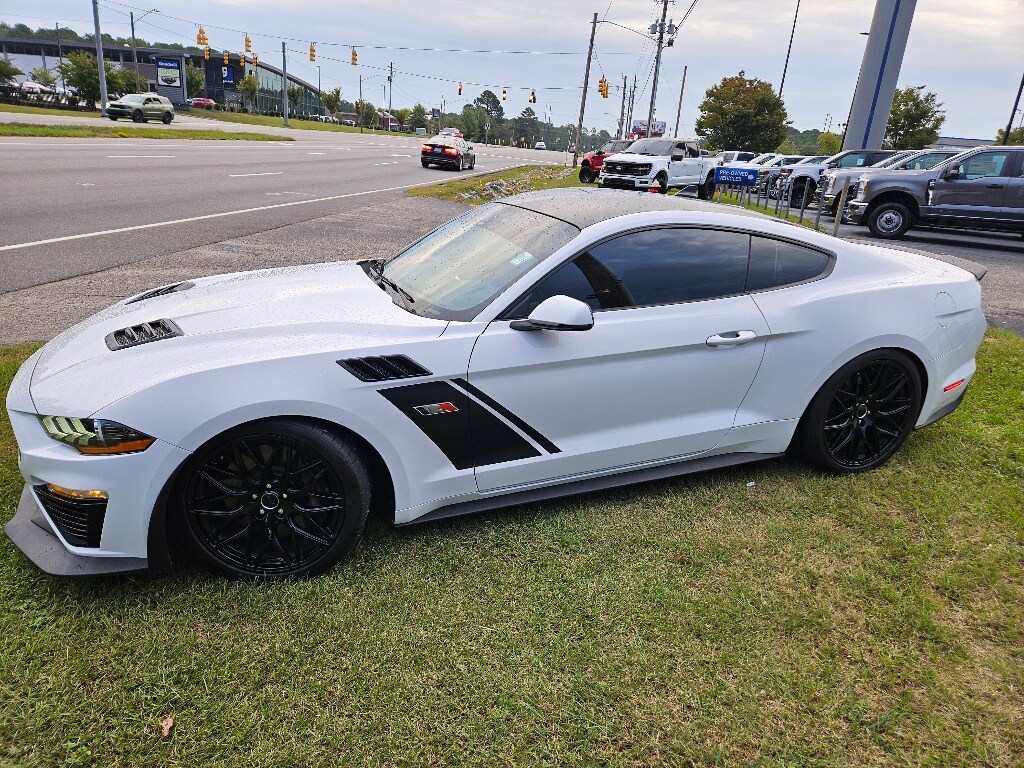 2021 Ford Mustang GT photo 3