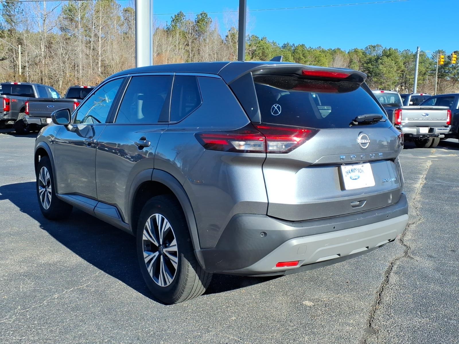 2023 Nissan Rogue SV - Photo 21