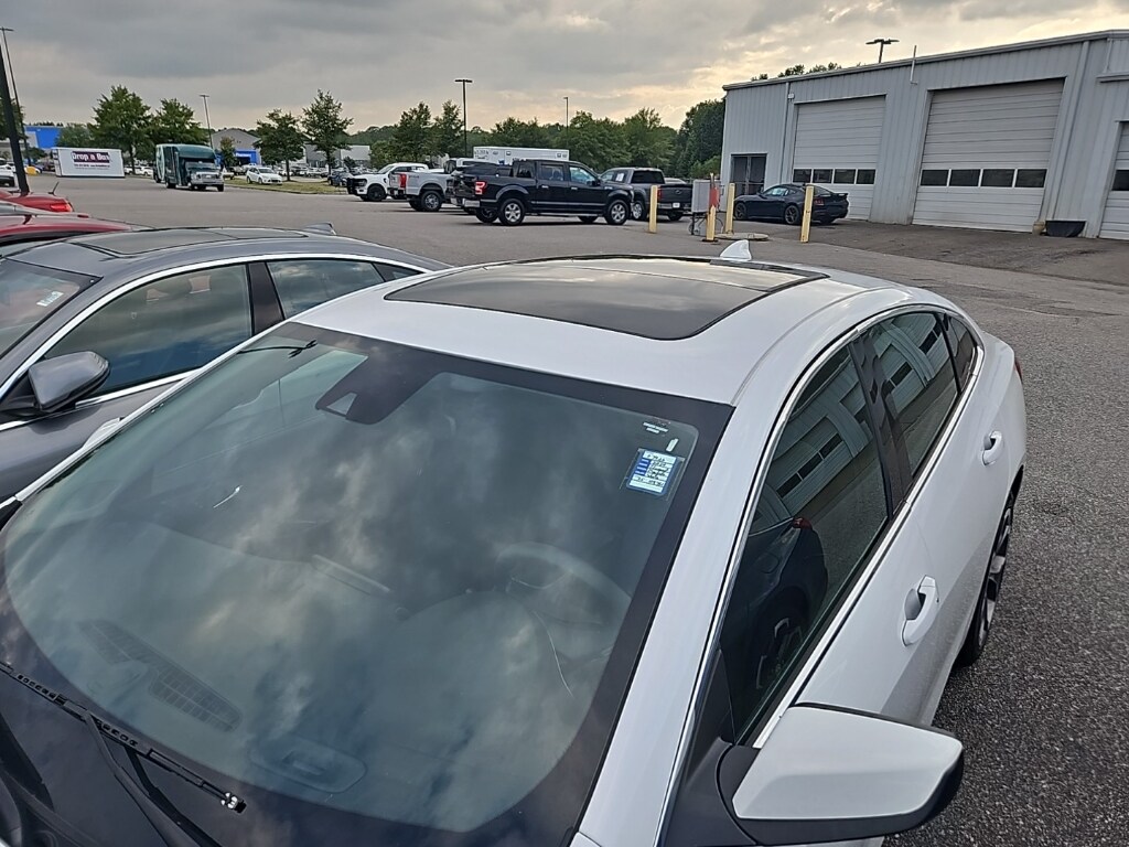 2024 Chevrolet Malibu 1LT photo 4