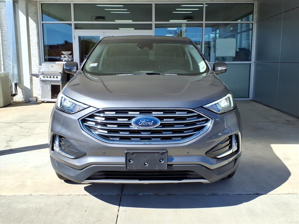 2023 Ford Edge Titanium photo 2