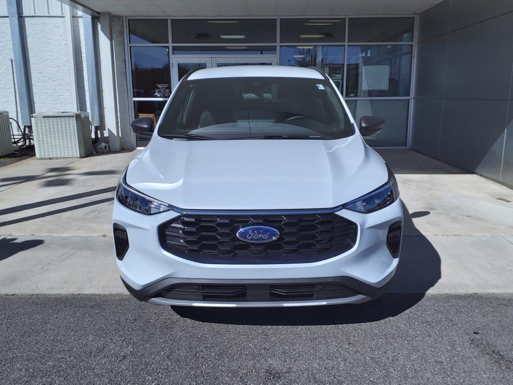 2025 Ford Escape ST-Line photo 2