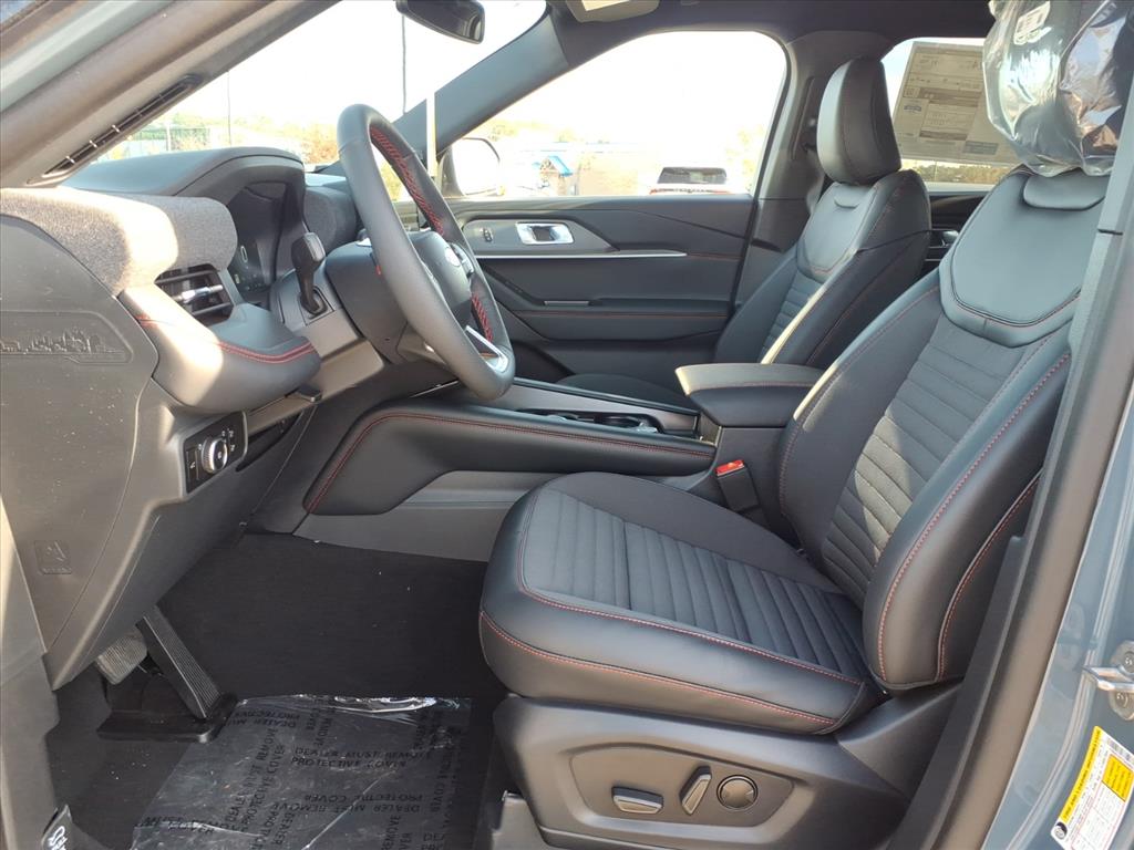 2026 Ford Explorer ST-Line photo 3