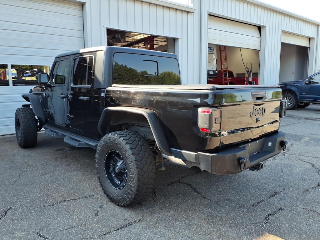 Used 2020 Jeep Gladiator Sport S Truck Crew Cab