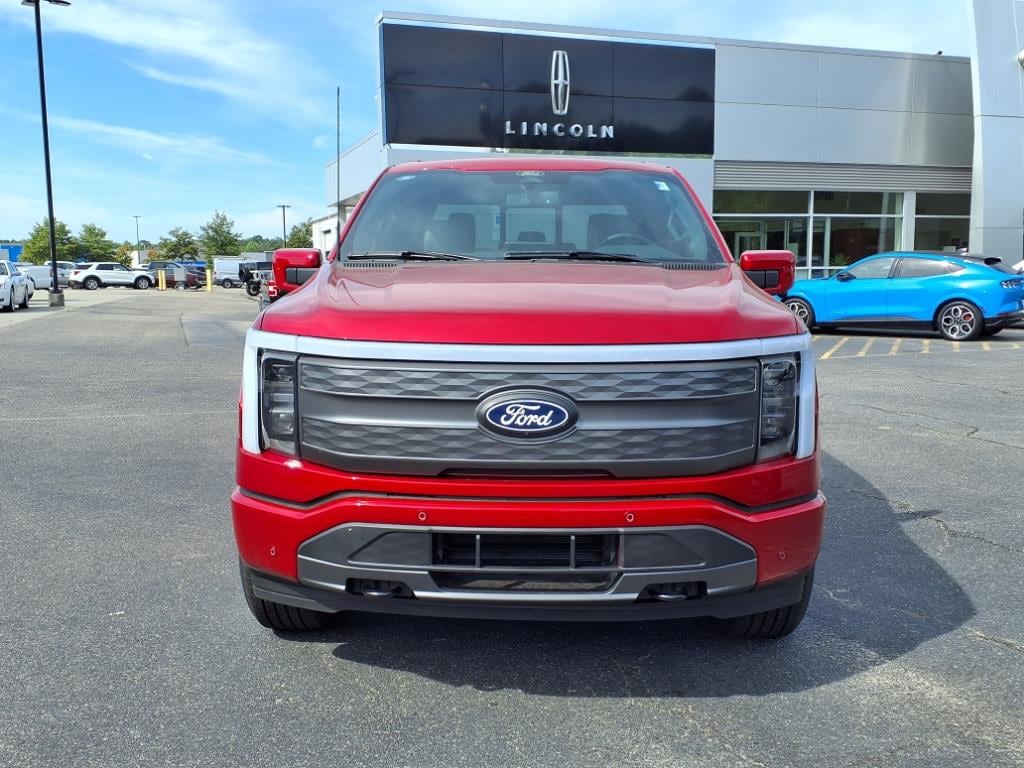 New 2025 Ford F-150 Lightning Lariat AWD Lariat SuperCrew 5.5 ft. SB