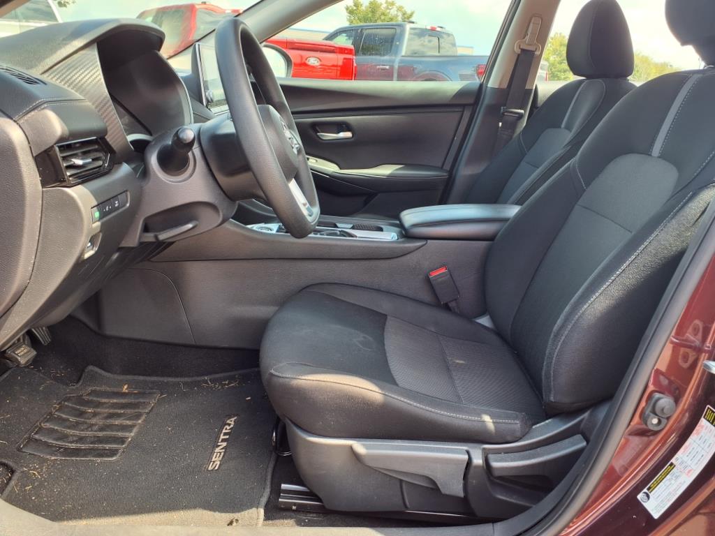 2024 Nissan Sentra SV photo 2