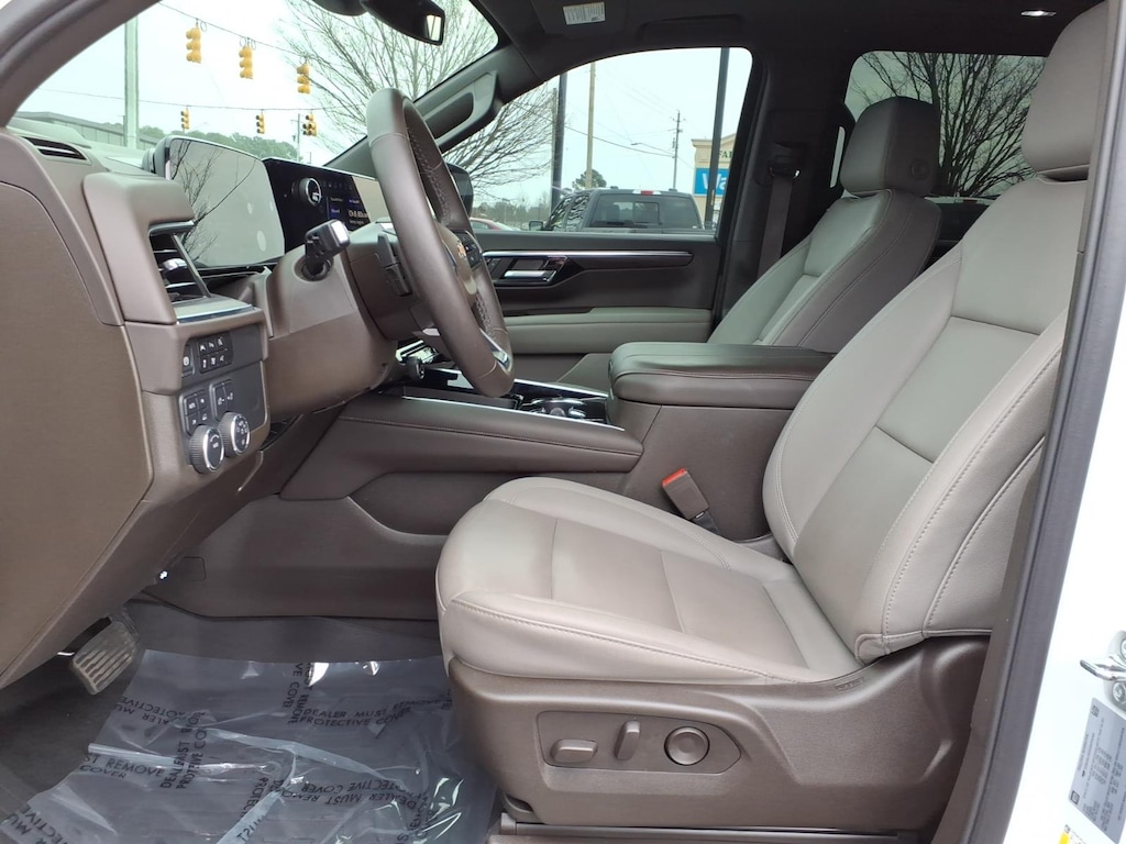 Used 2025 Chevrolet Suburban LT SUV