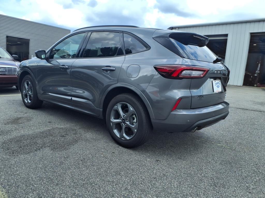 2023 Ford Escape ST-Line Select photo 4
