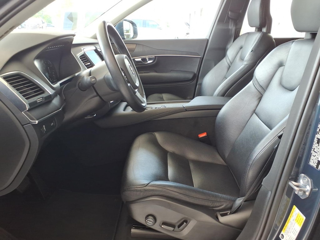 Used 2020 Volvo XC90 T6 AWD Momentum 7 Passeng SUV