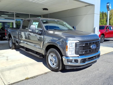 2026 Ford F-350 Super Duty XL 4x2 XL  Crew Cab 8 ft. LB SRW Pickup