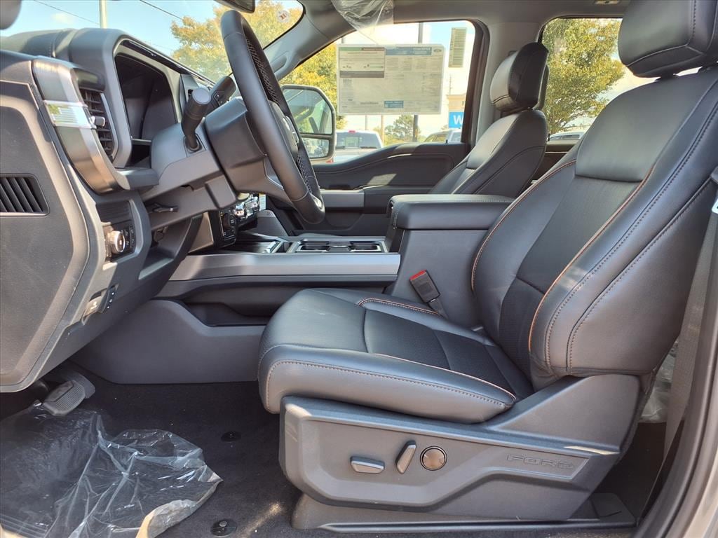 New 2026 Ford F-250 Super Duty Lariat 4x4 Lariat Crew Cab 6.8 ft. SB Pickup