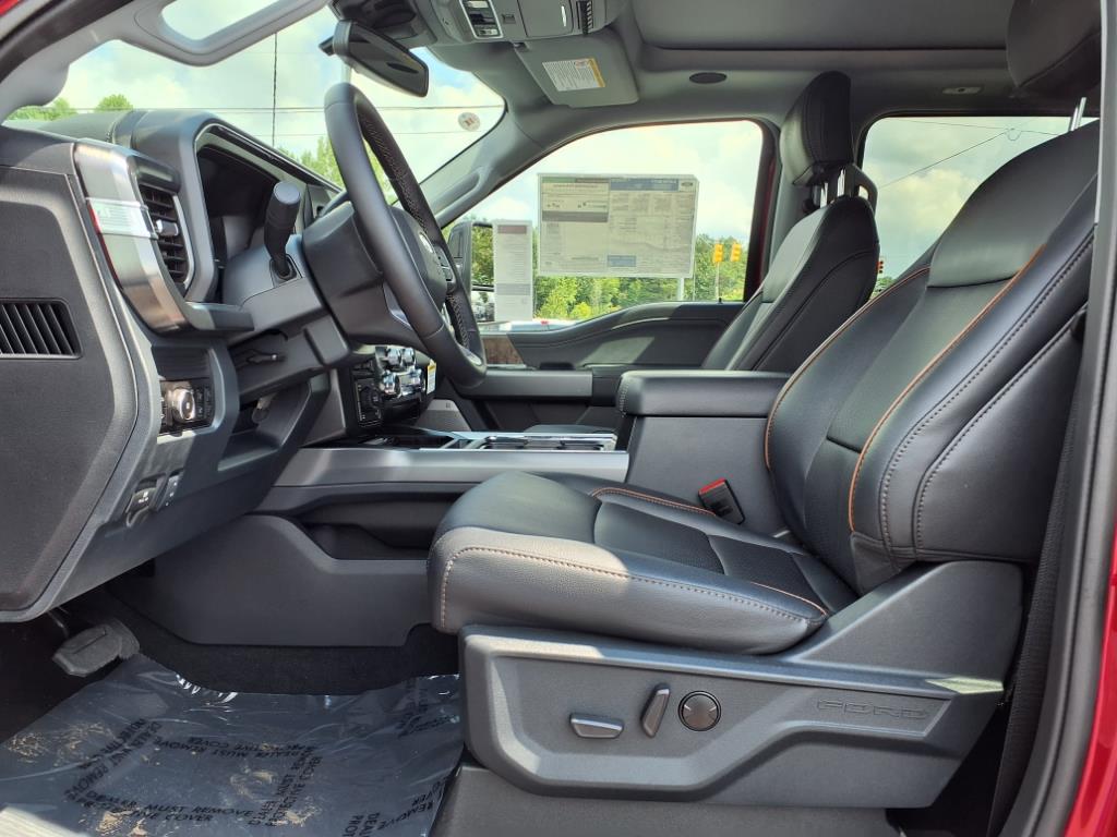 2025 Ford F-250 Lariat photo 3