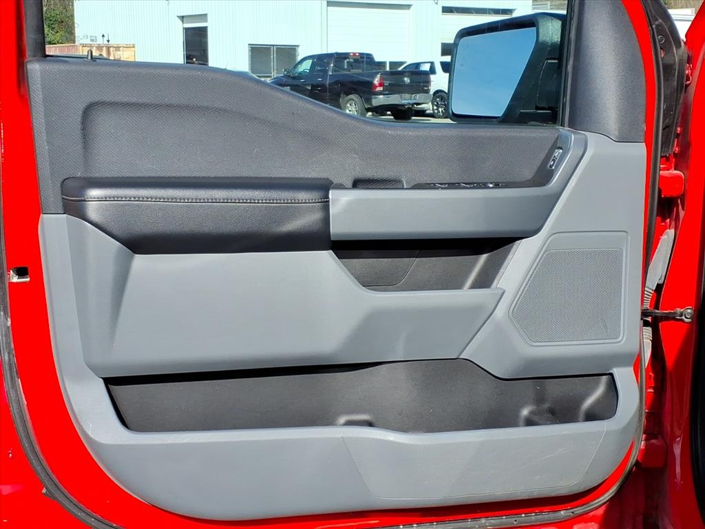 2023 Ford F-150 XLT photo 3