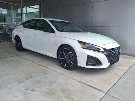 2023 Nissan Altima 2.5 SR Sedan