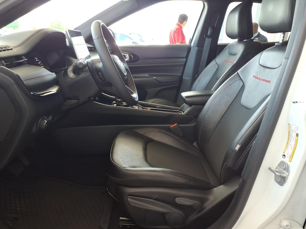 Used 2025 Jeep Compass Trailhawk SUV