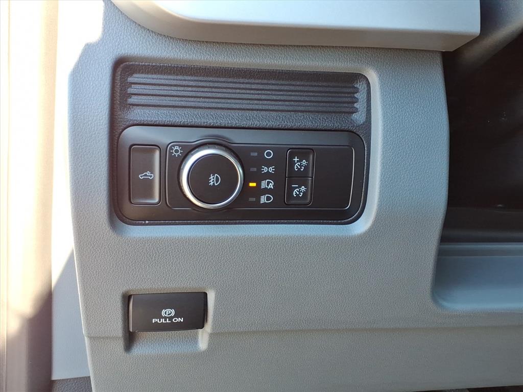 2026 Ford F-350 Super Duty XL - Photo 7