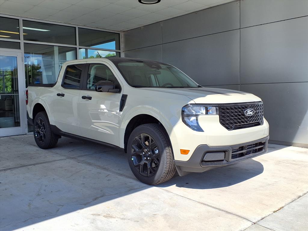 2025 Ford Maverick XLT's photo