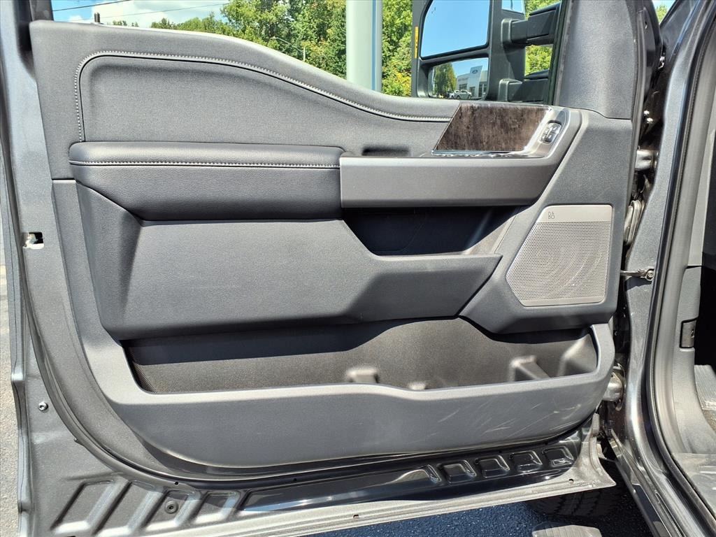 New 2026 Ford F-250 Super Duty Lariat 4x4 Lariat Crew Cab 6.8 ft. SB Pickup