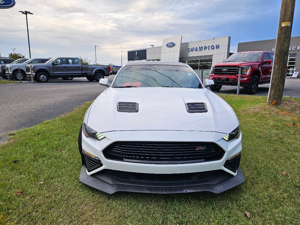 2021 Ford Mustang GT photo 2