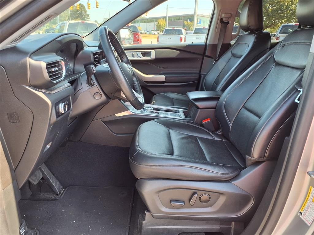 2023 Ford Explorer Limited photo 3