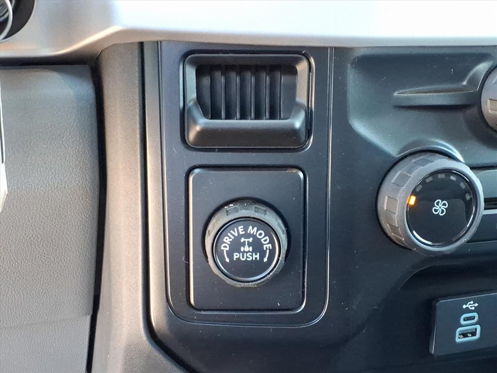 2026 Ford F-350 Super Duty XL - Photo 12