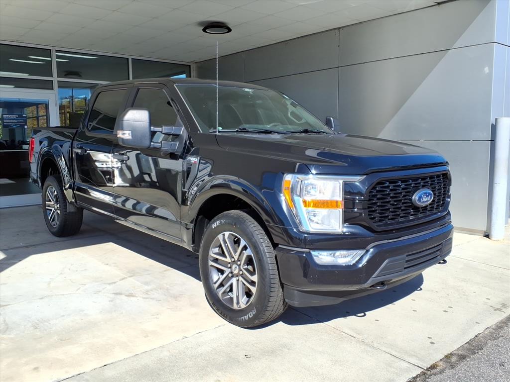 2021 Ford F-150 XL's photo