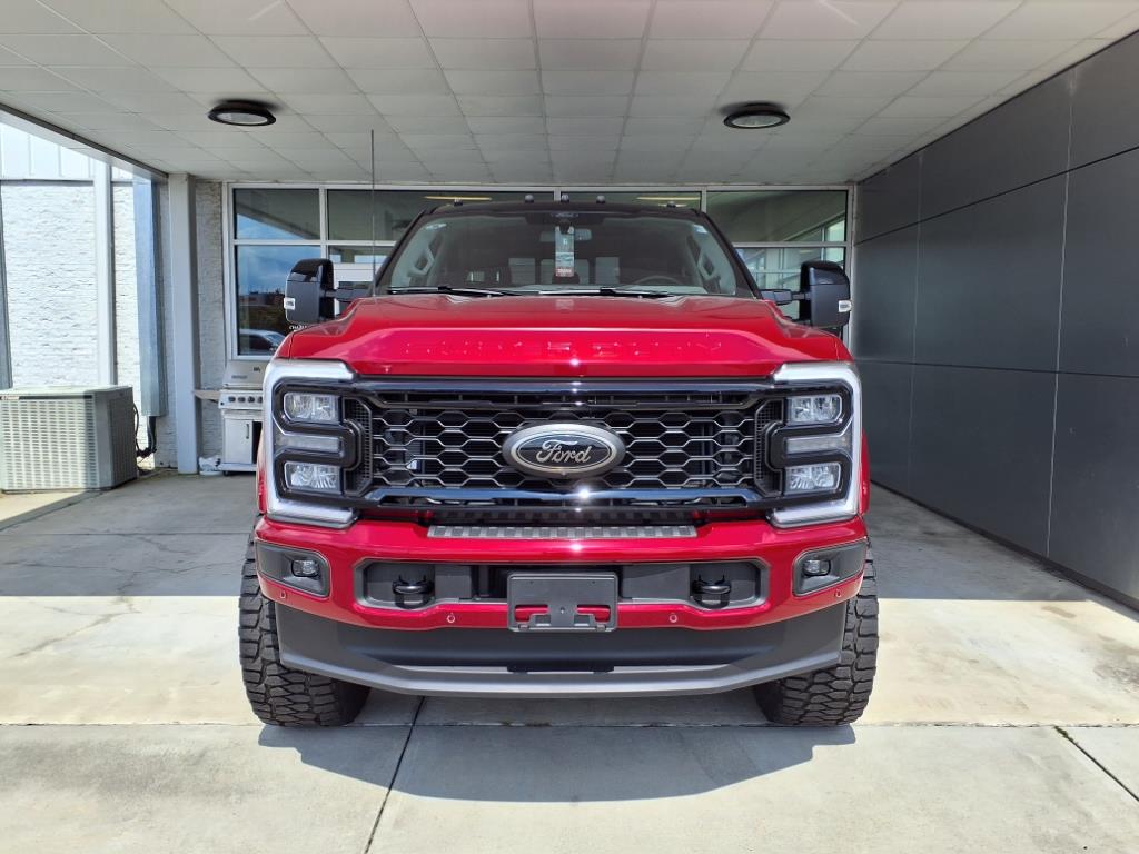 2025 Ford F-250 Lariat photo 2
