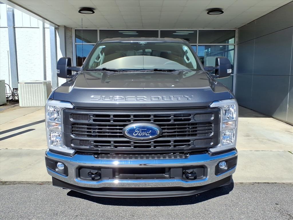 2026 Ford F-350 XL photo 2