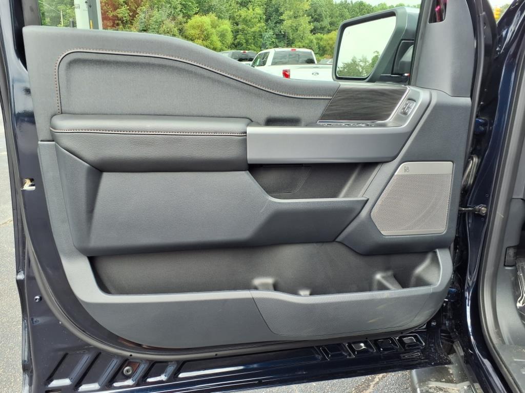 2025 Ford F-150 Lariat photo 3