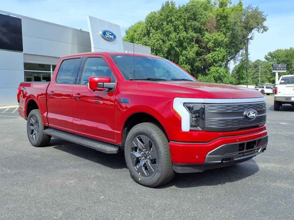 New 2025 Ford F-150 Lightning Lariat AWD Lariat SuperCrew 5.5 ft. SB