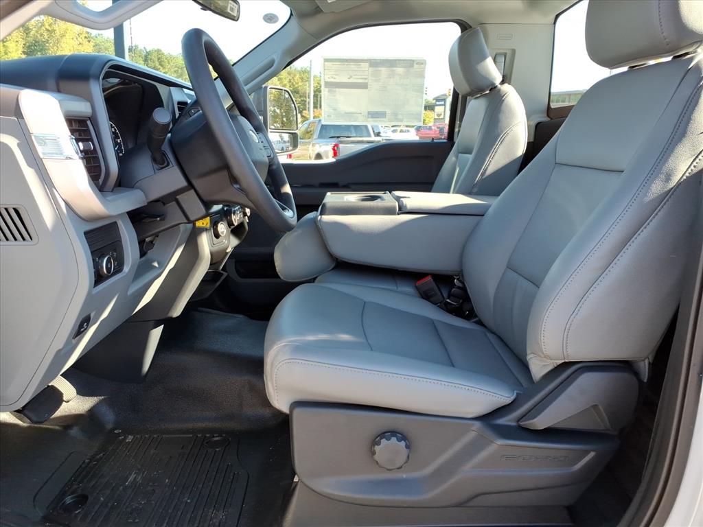 2026 Ford F-350 XL photo 2