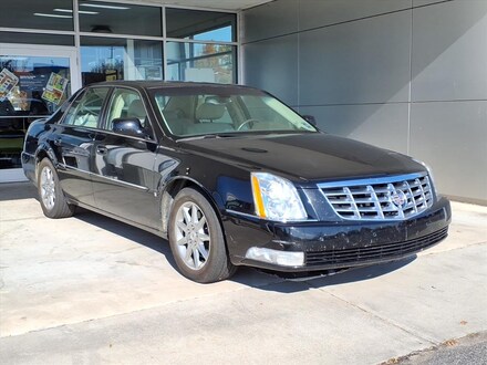 2010 Cadillac DTS Luxury Collection Sedan