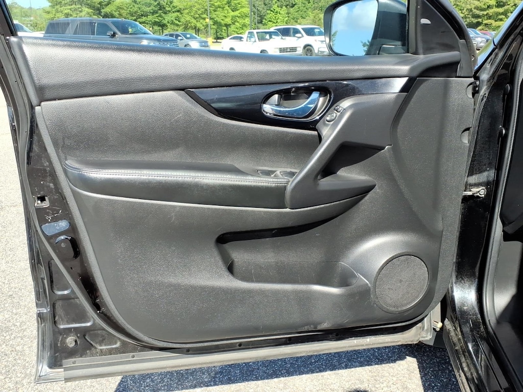 Used 2020 Nissan Rogue Sport SV SUV