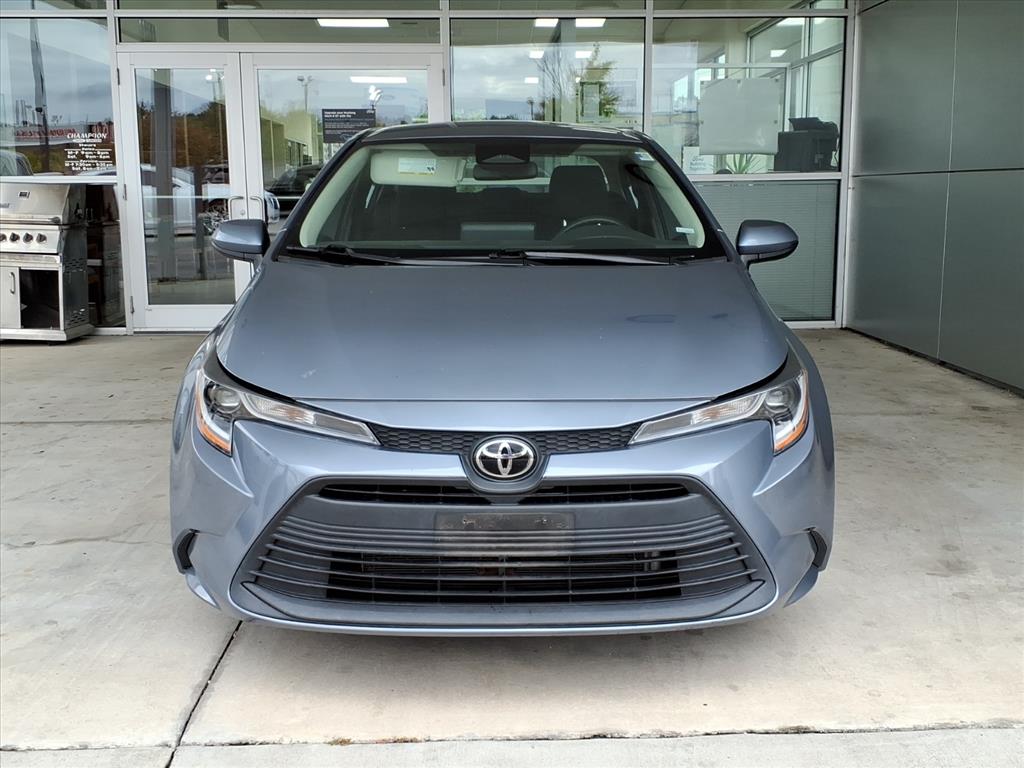 2023 Toyota Corolla LE photo 2
