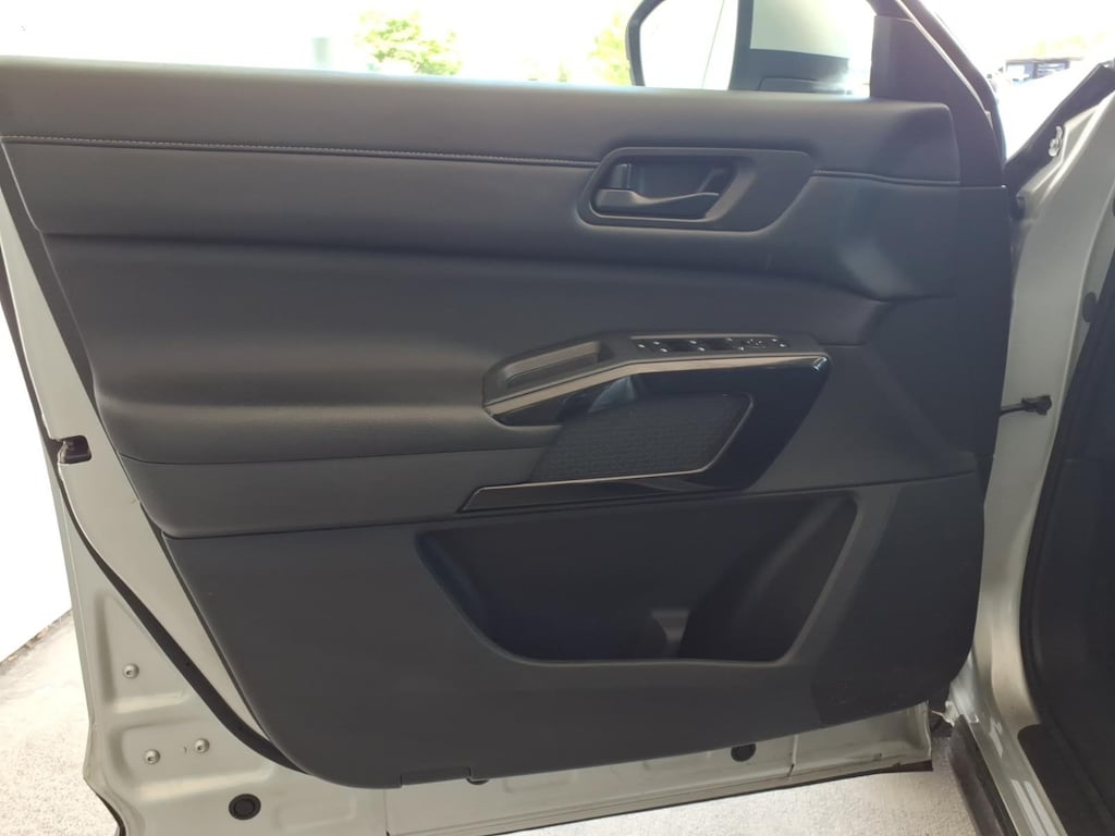 Used 2025 Nissan Pathfinder SV SUV