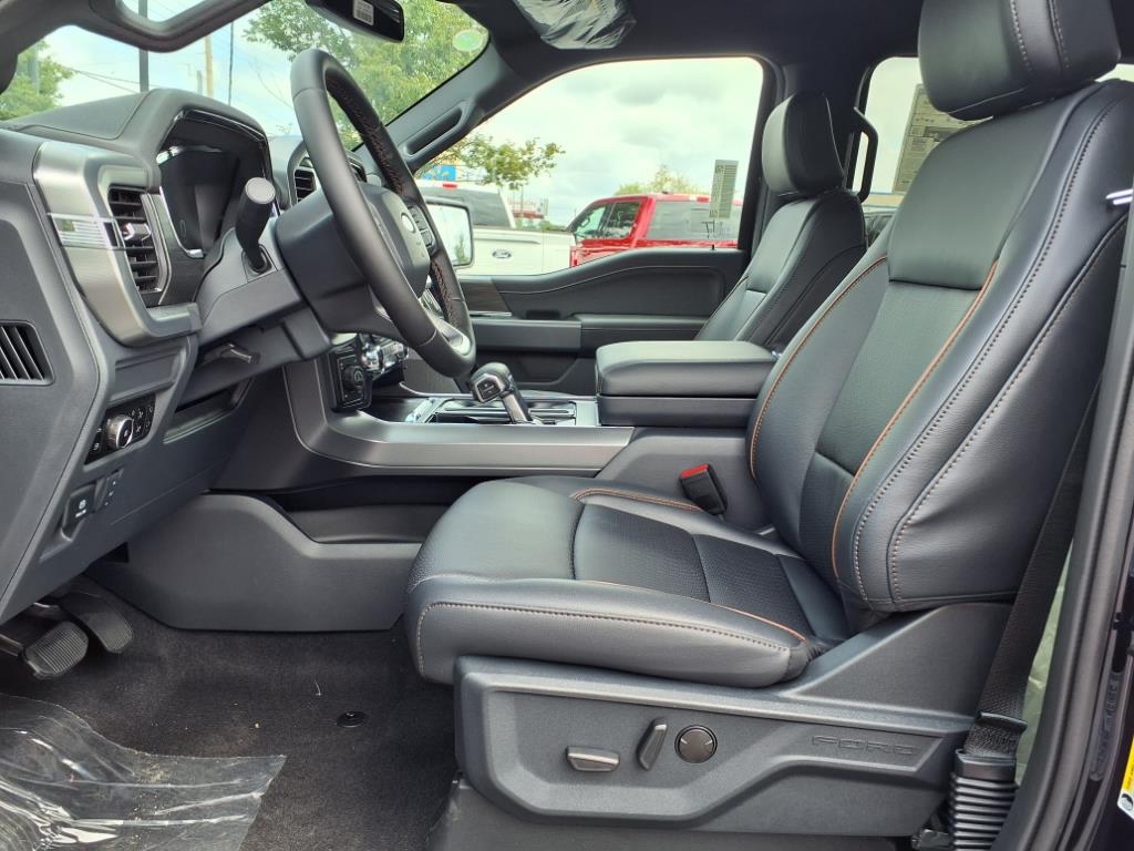 2025 Ford F-150 Lariat photo 2