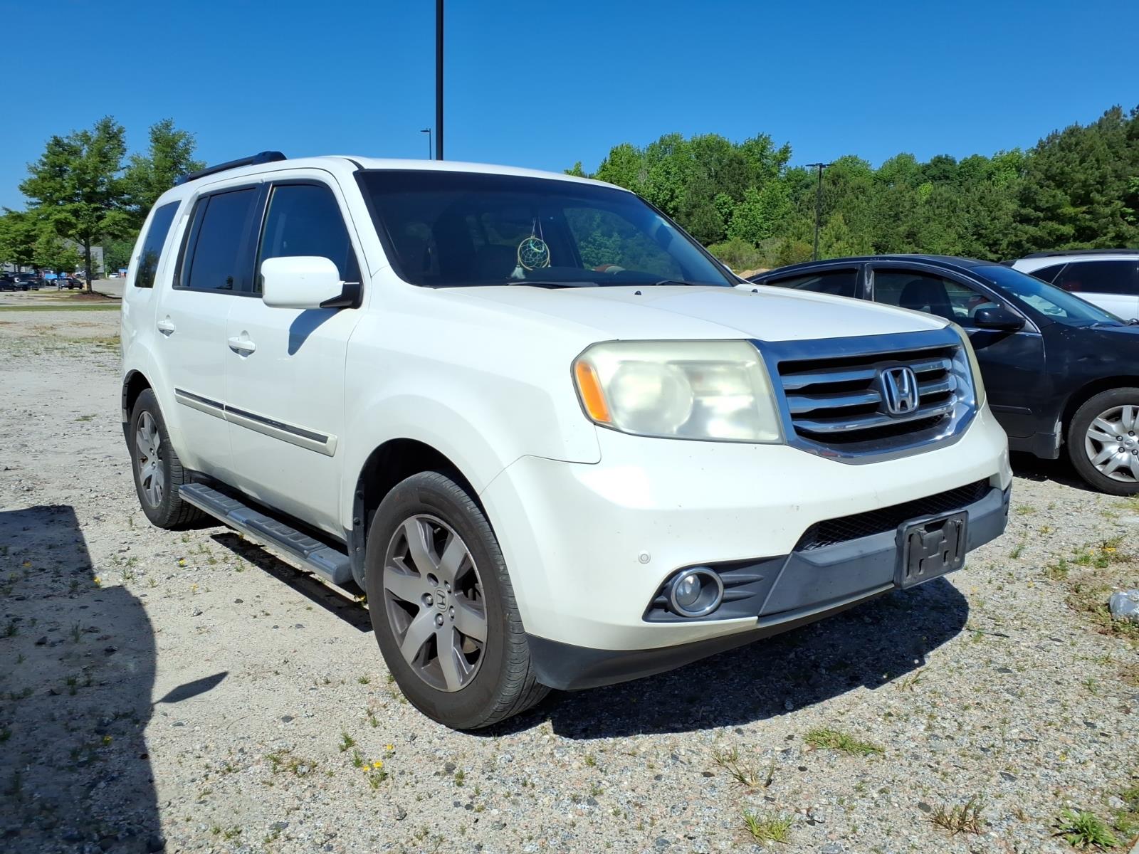 2015 Honda Pilot 2WD Touring w/RES & Navigation's photo
