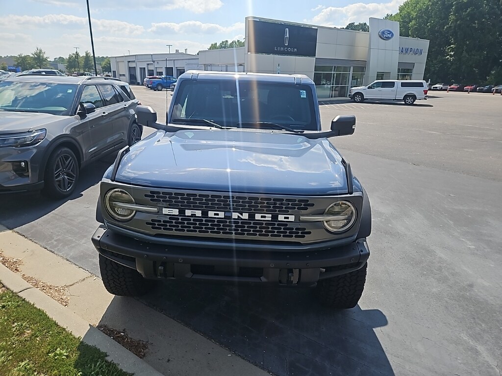 2025 Ford Bronco Badlands photo 3