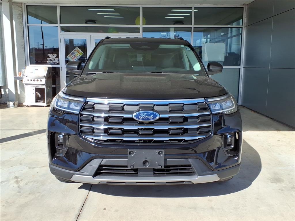 2026 Ford Explorer photo 2