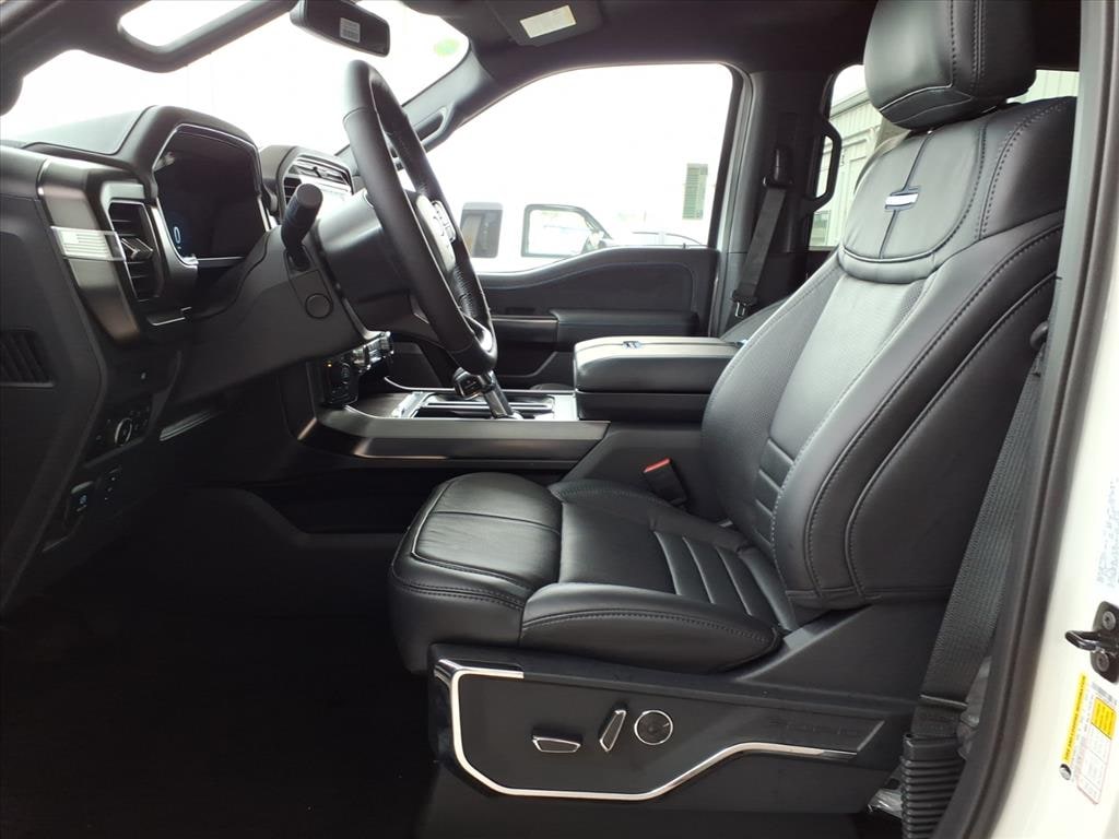 New 2025 Ford F-150 Platinum 4x4 Platinum SuperCrew 5.5 ft. SB