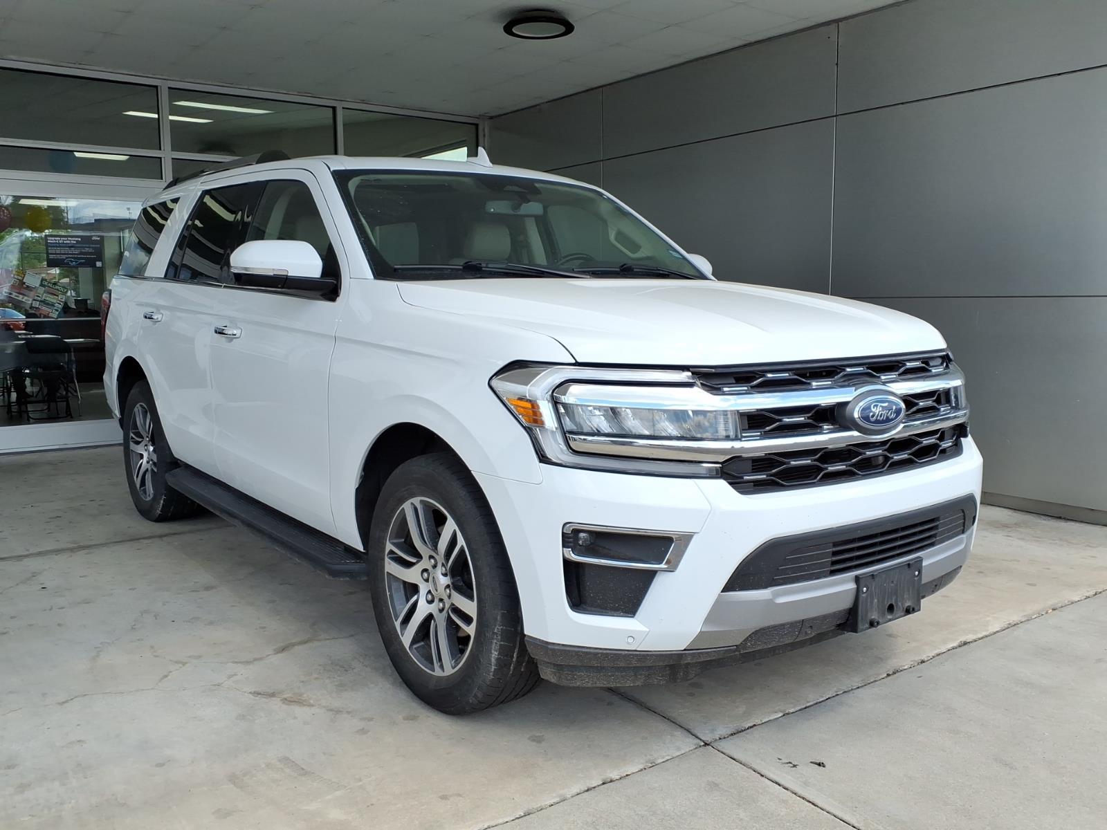 2024 Ford Expedition Limited's photo