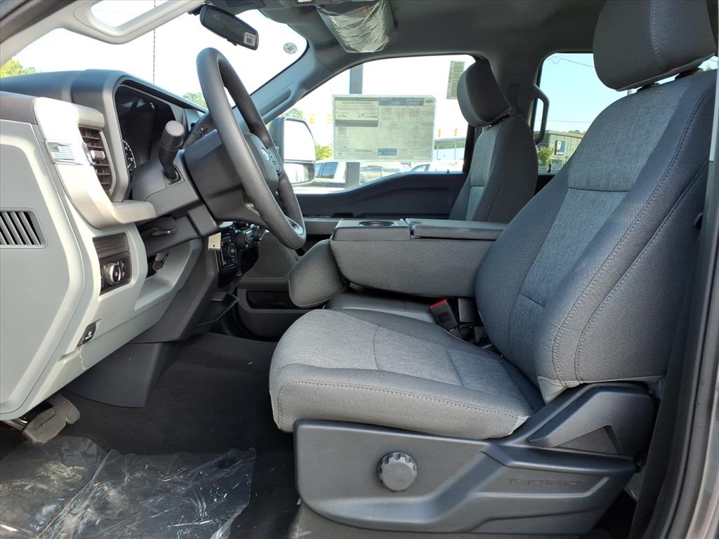 2026 Ford F-250 XL photo 2