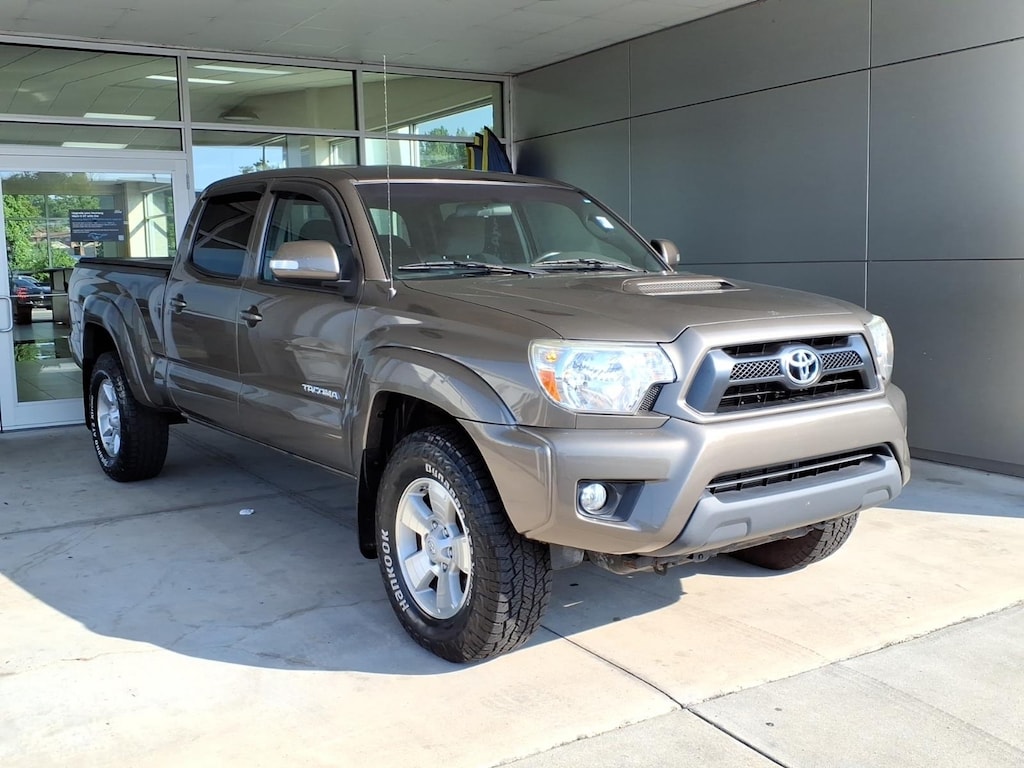 Used 2015 Toyota Tacoma V6 Truck Double Cab