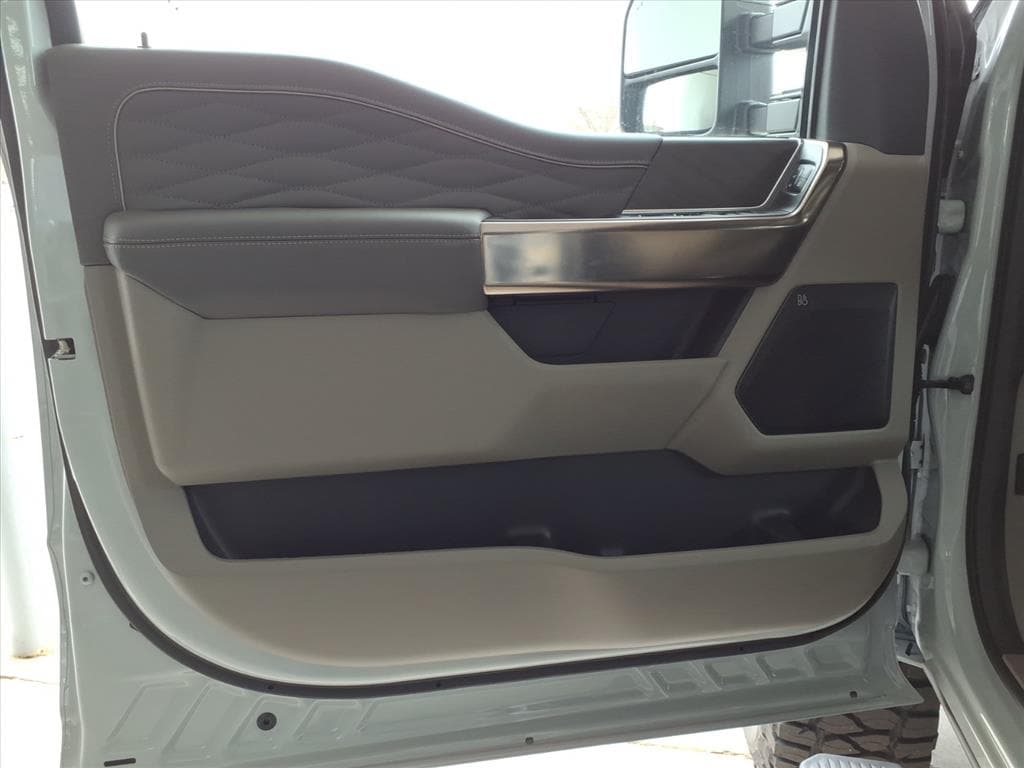 New 2026 Ford F-350 Super Duty Platinum 4x4 Platinum Crew Cab 6.8 ft. SB SRW Pickup