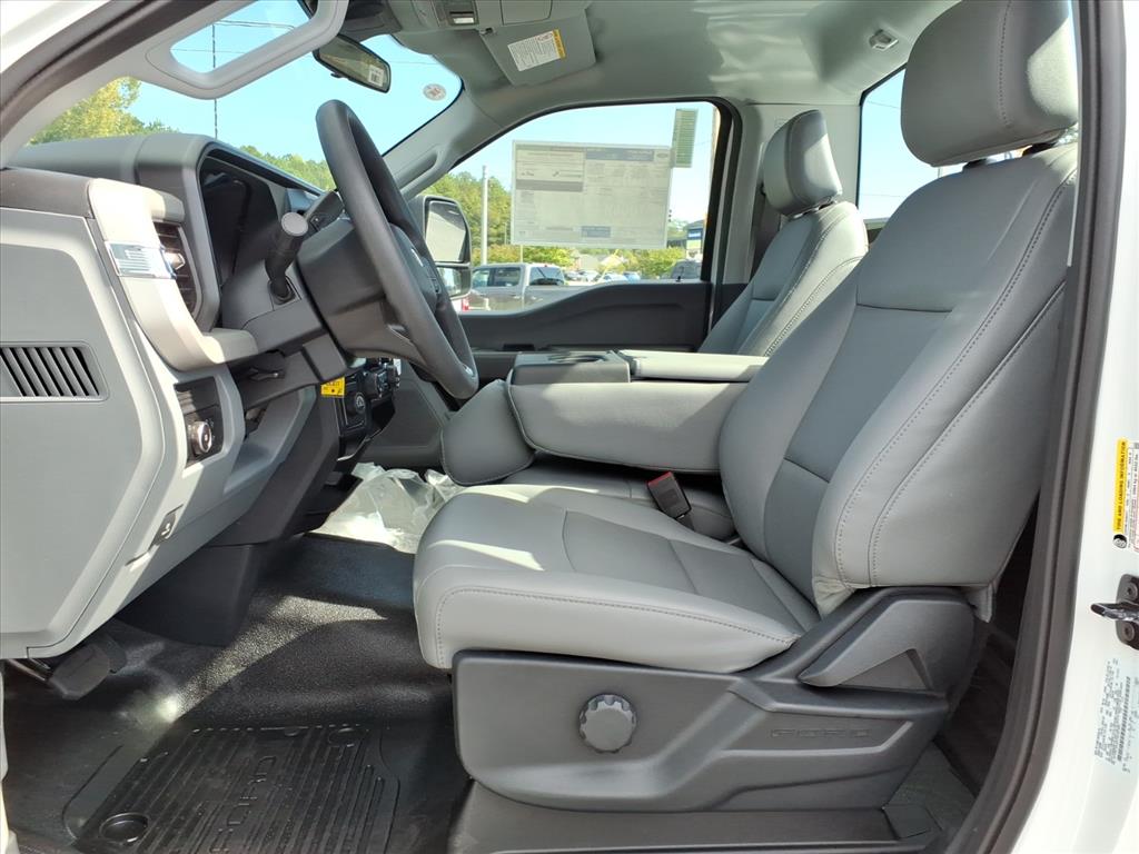 2026 Ford F-350 XL photo 2