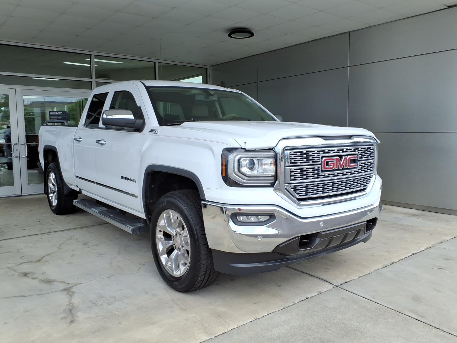 2017 GMC Sierra 4WD Double Cab Standard Box SLT's photo