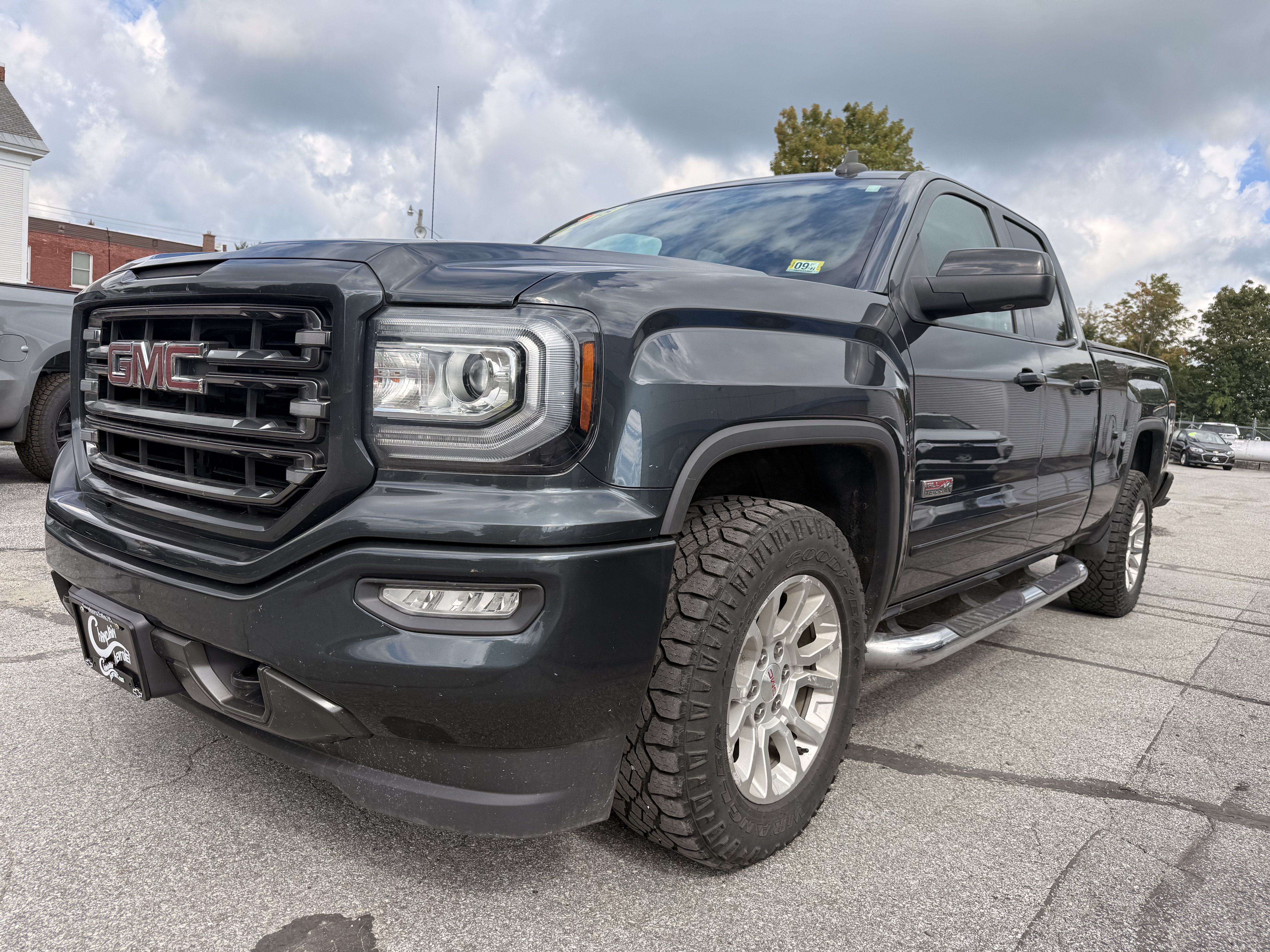Used 2018 GMC Sierra 1500 SLT Truck