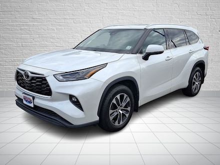 2022 Toyota Highlander XLE SUV