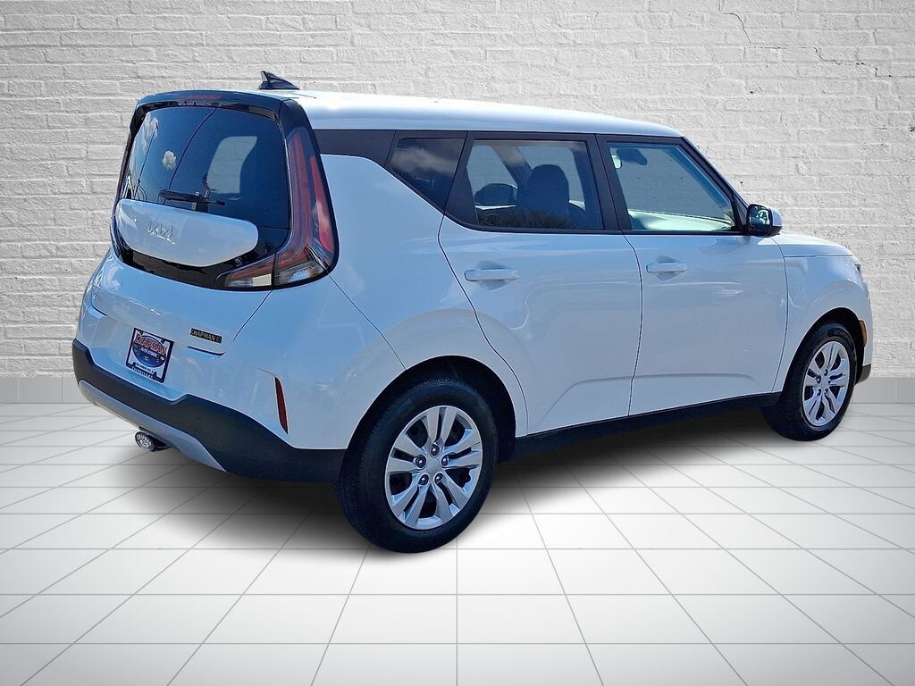 Used 2023 Kia Soul LX Hatchback